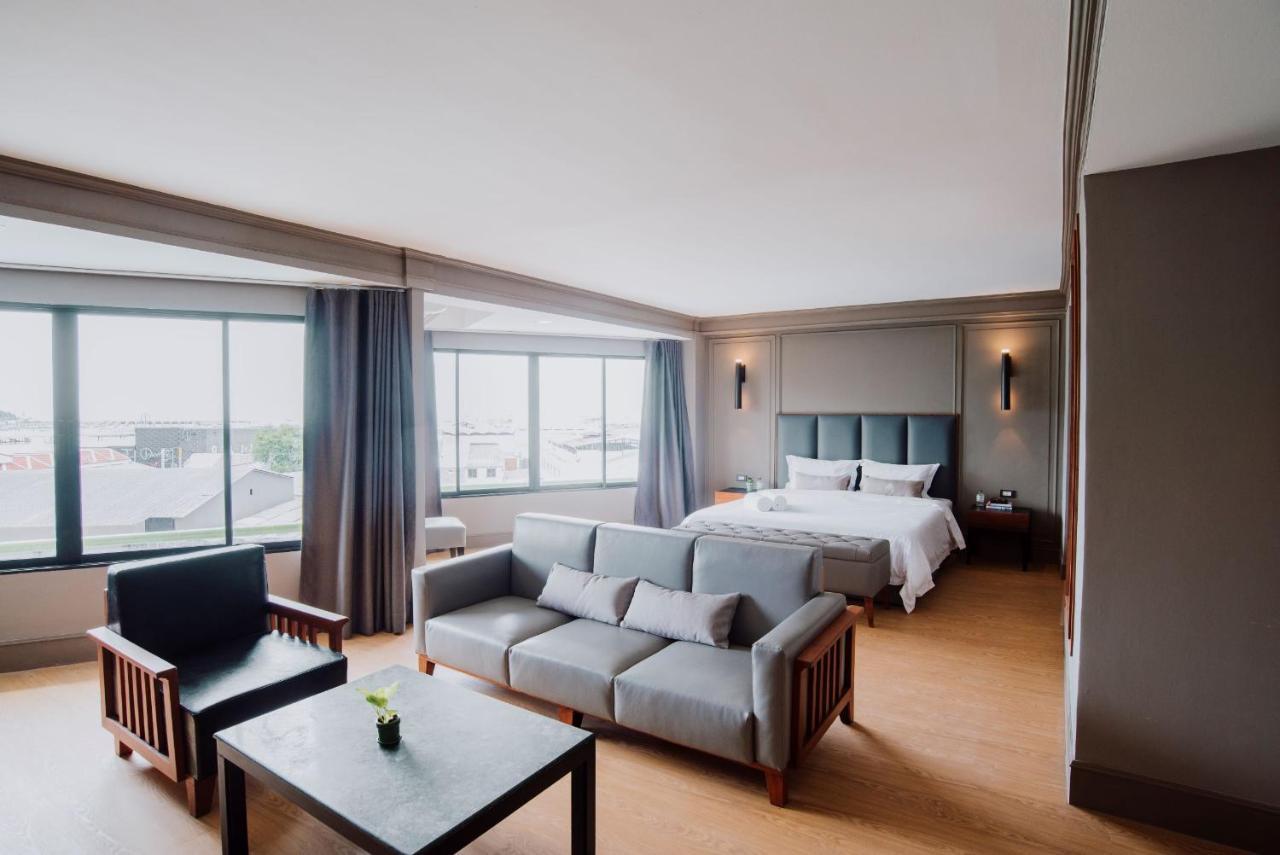 Marine Suite,753788968:JPEG