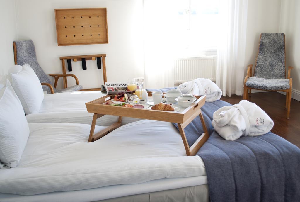 Superior King Room with City View