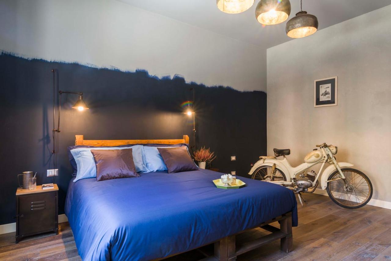 Deluxe Room (2 Adults + 1 Child)