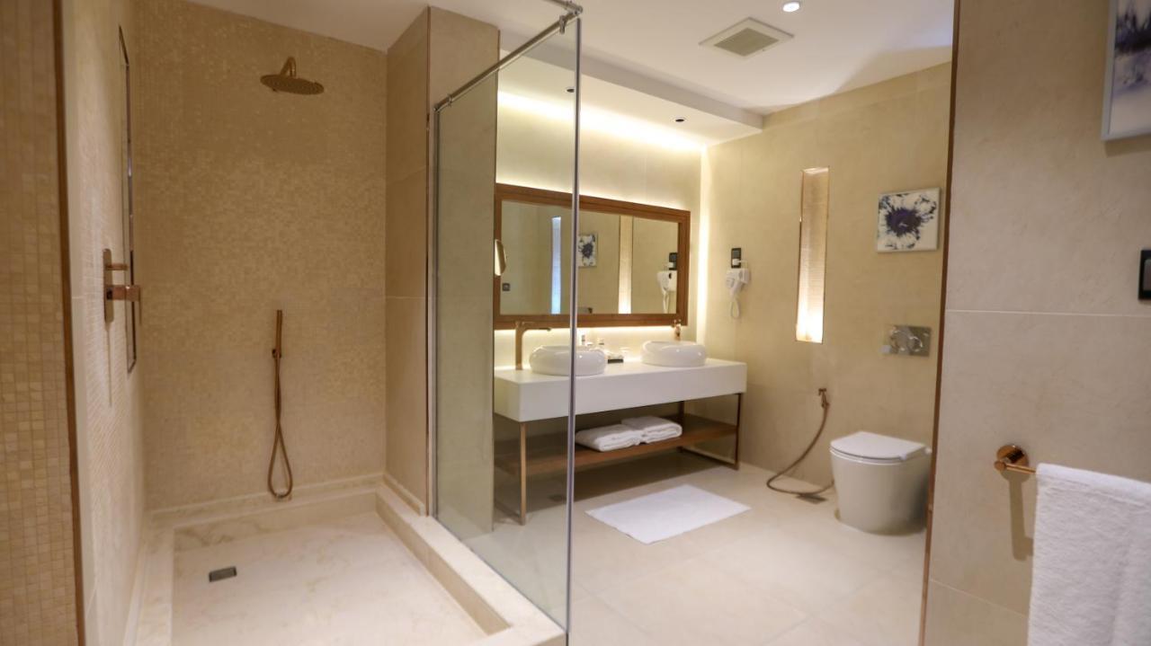 Deluxe Junior Suite with City View