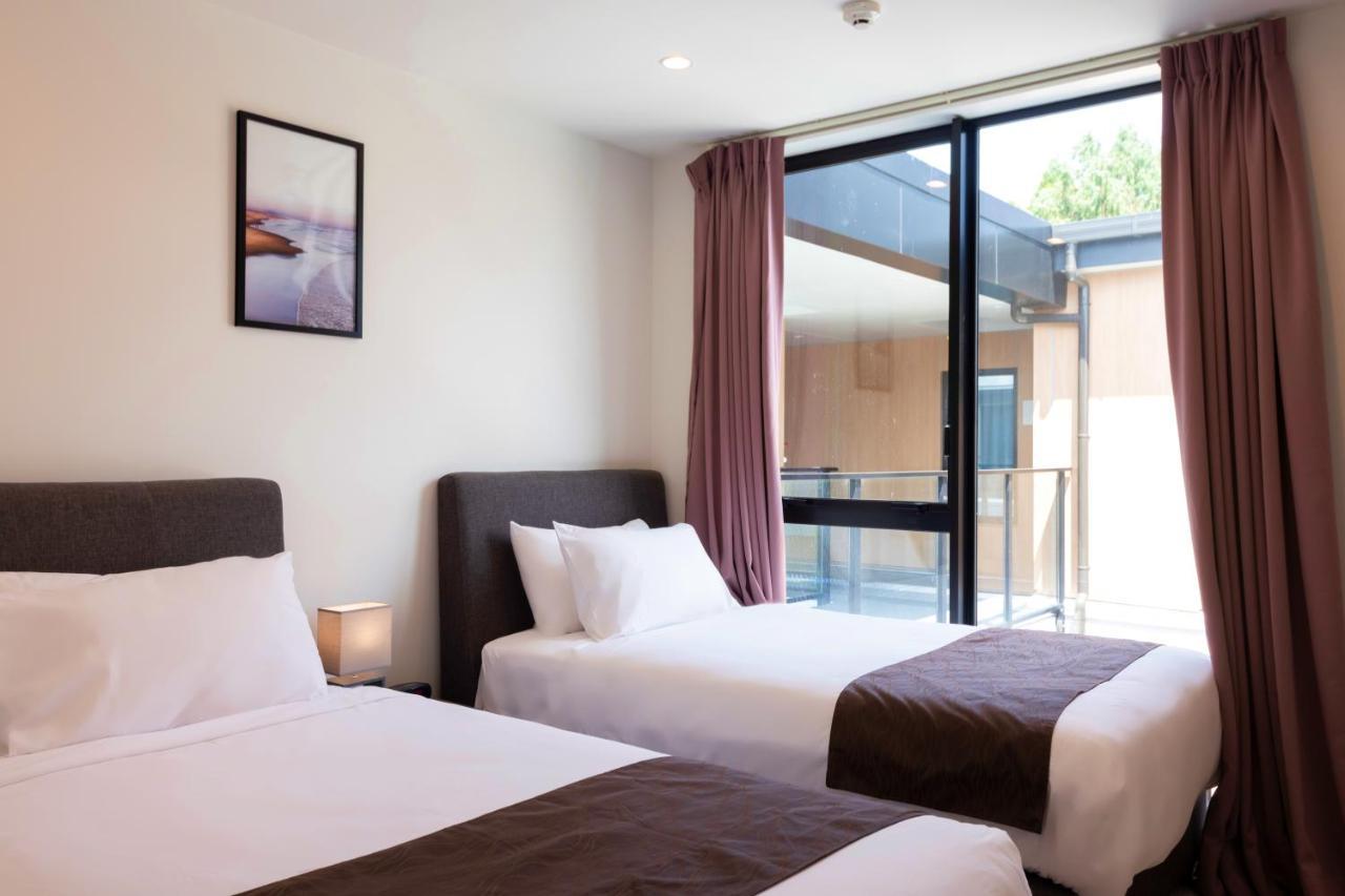 Premier Two Bedroom Suite with a free secure parking