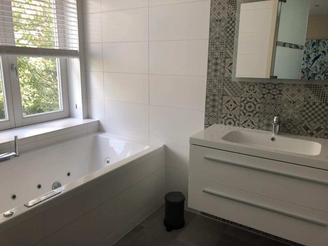 Suite with Spa Bath