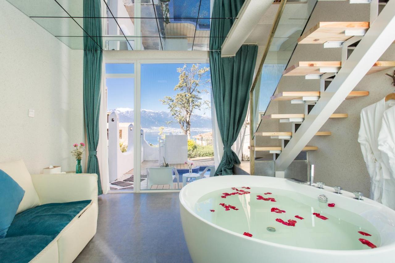 Queen Room with Sea View