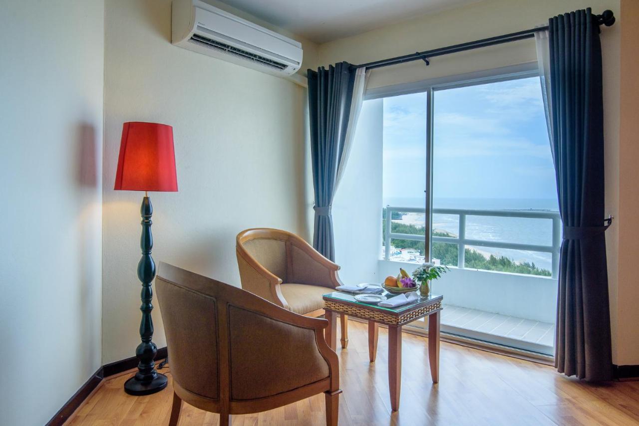 Golden Premier Two view Suites