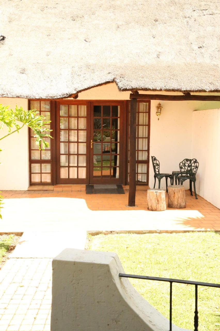 Standard Twin Room with Garden View