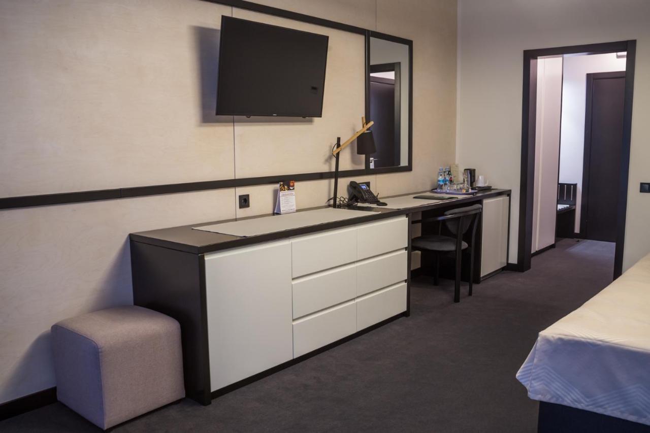 Large Double Room