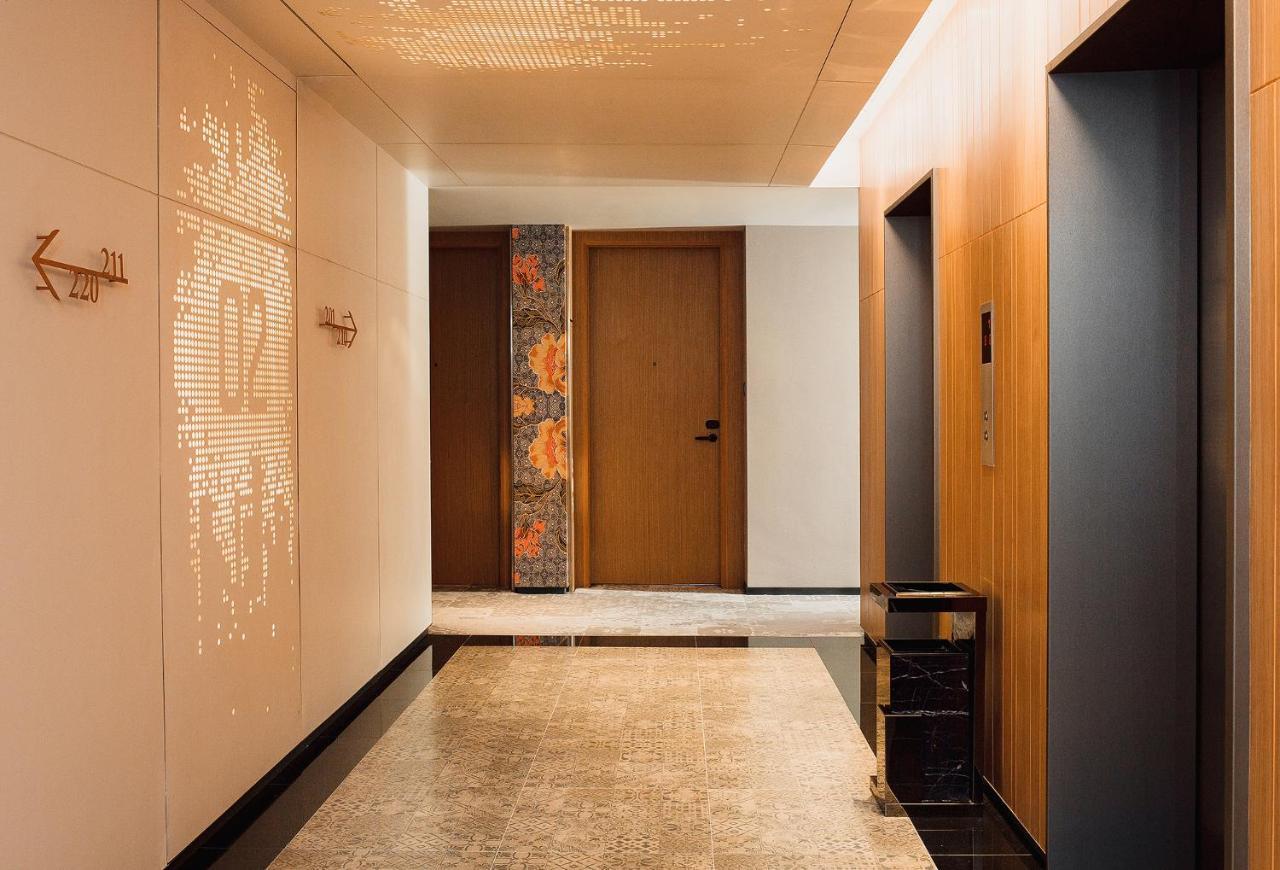 Courtyard King Room