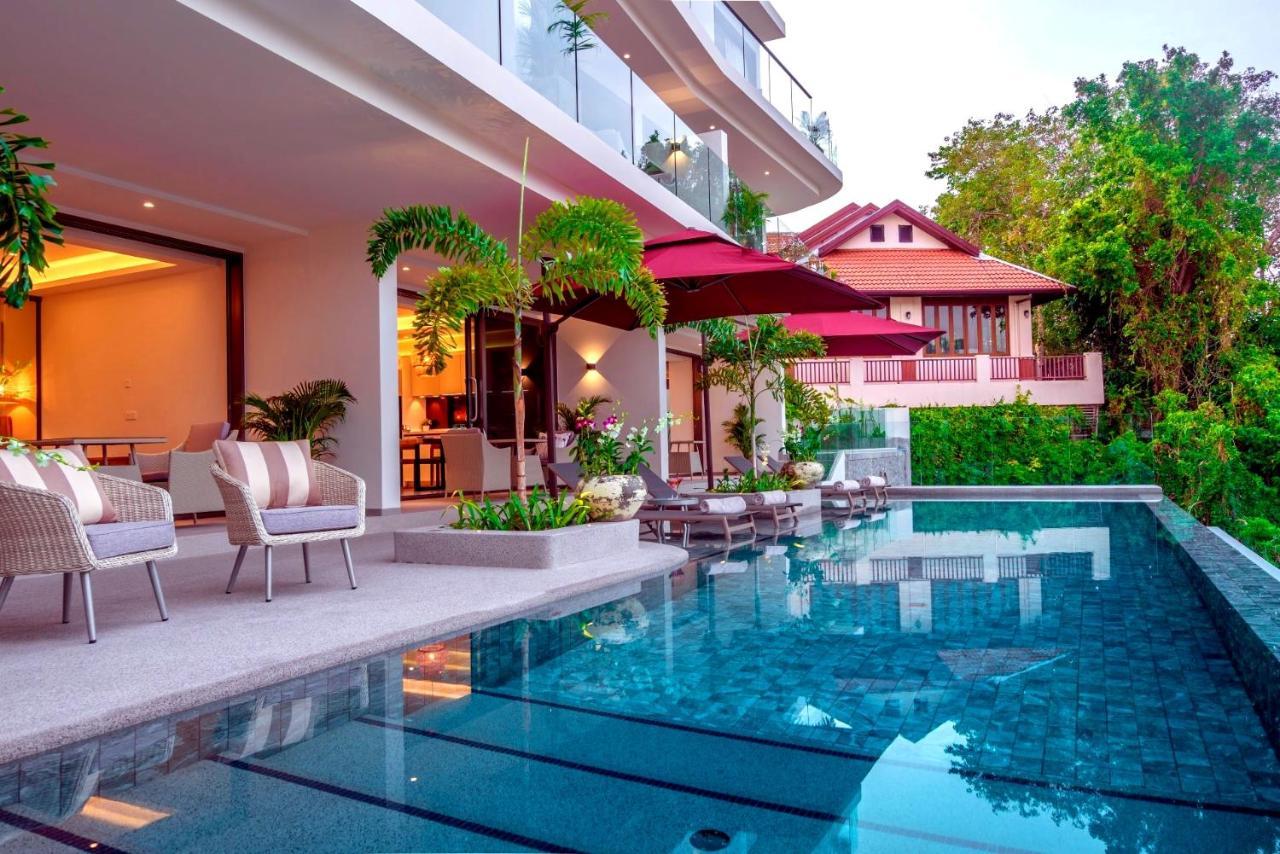 Suite with Pool View