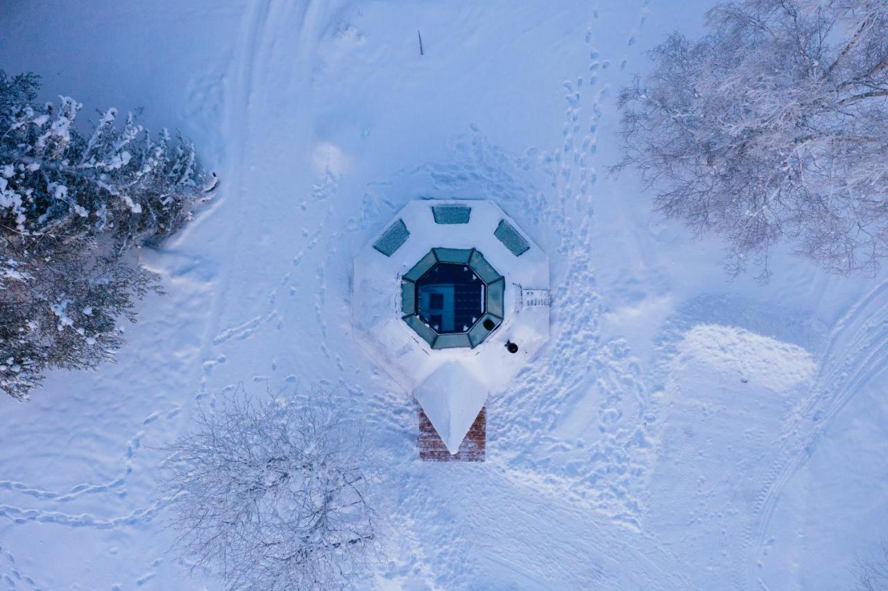 Komsio Glass Igloo Suite