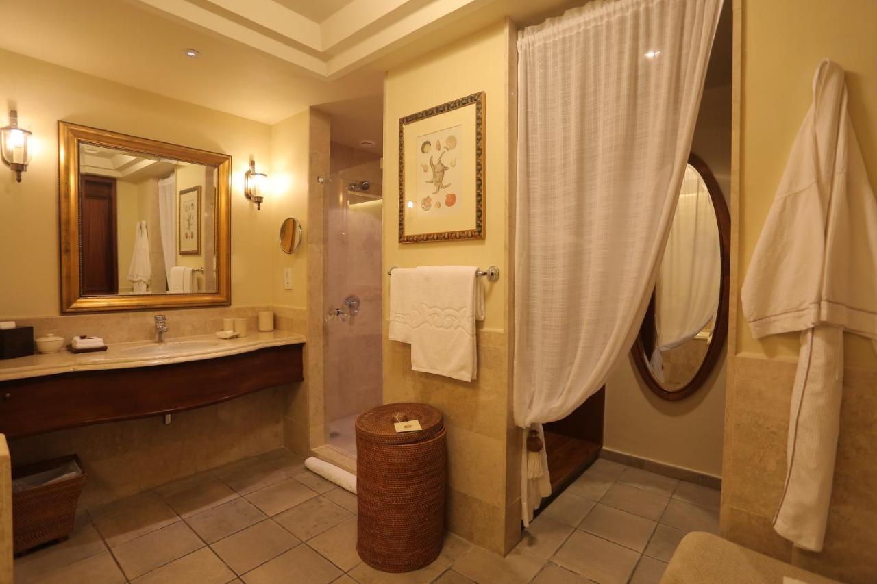 Senior Suite with Garden View