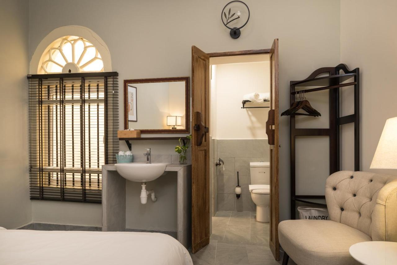 Twin Room with Private Bathroom