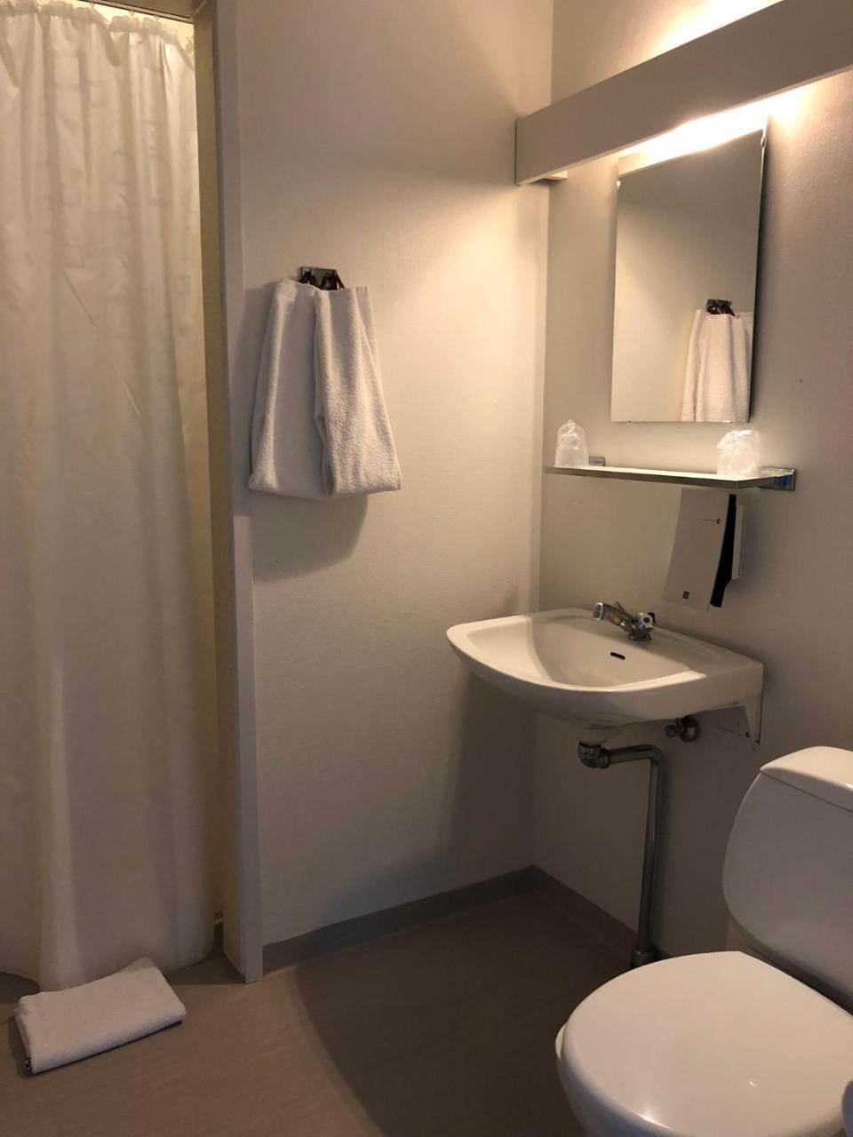 Twin Room with Private Bathroom