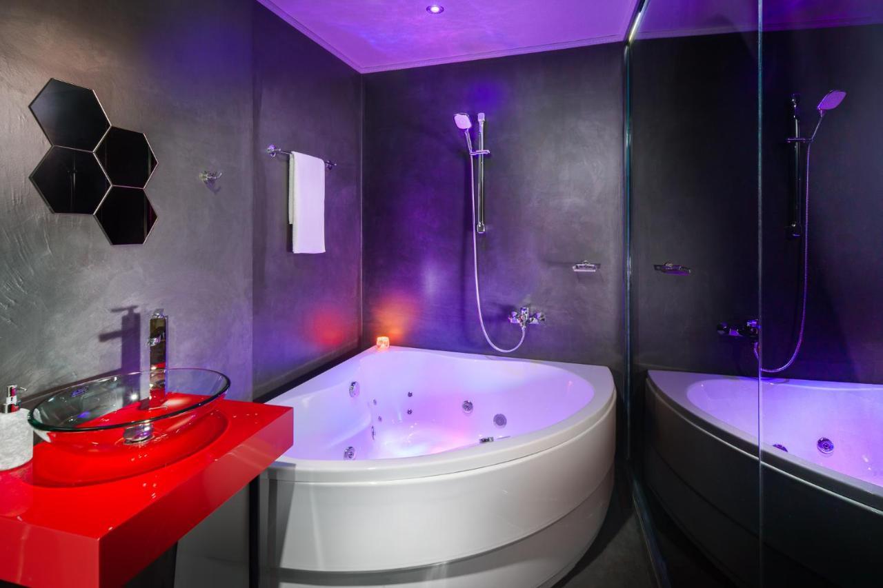 Double Room with Spa Bath (without Window) and Free Access to Relax Zone