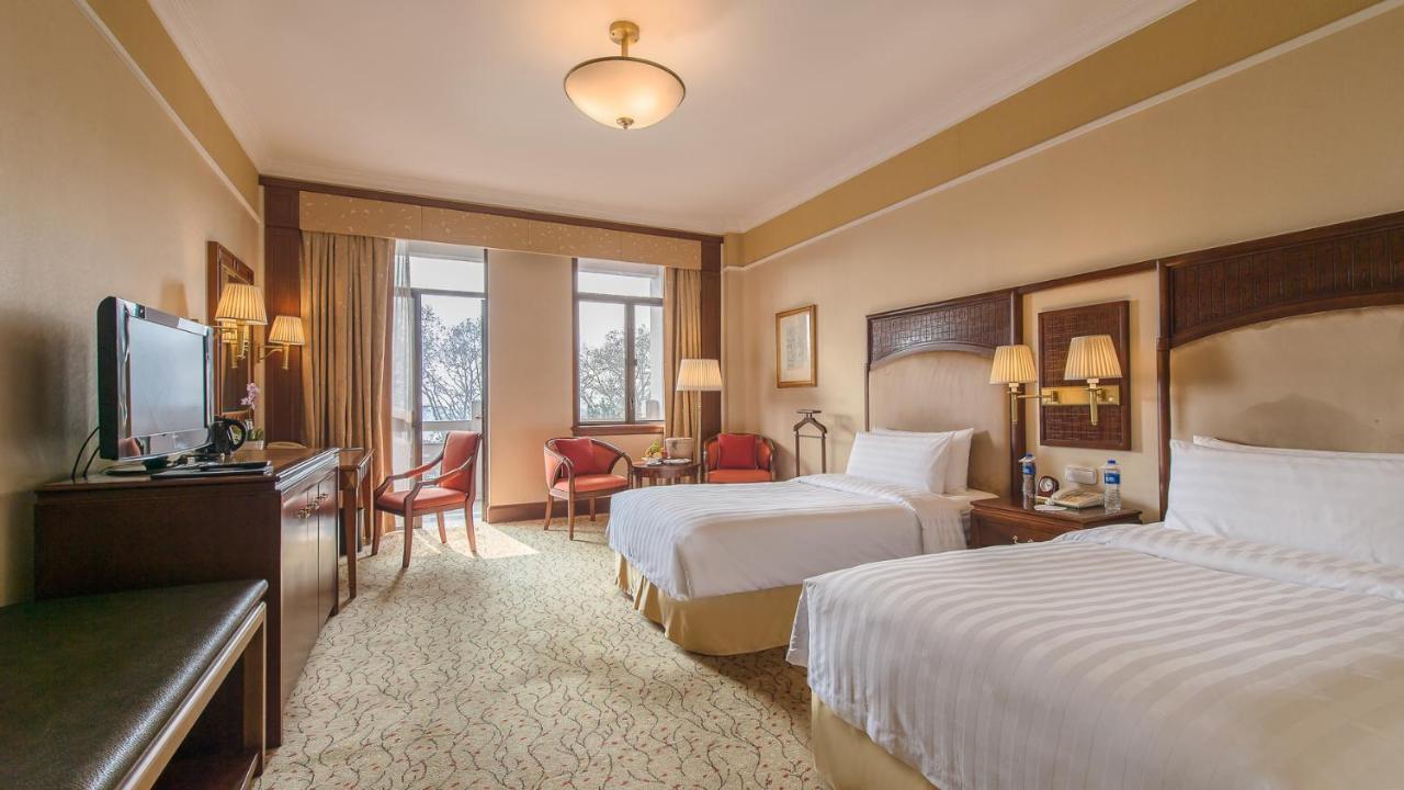 Horizon Lakeside Twin Bed Room