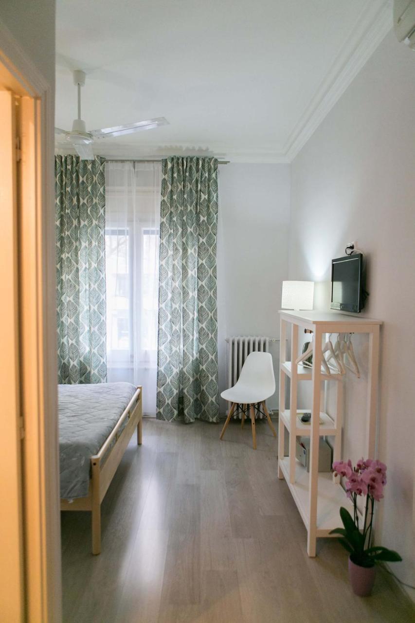 Exterior Double or Twin Room with Private Bathroom