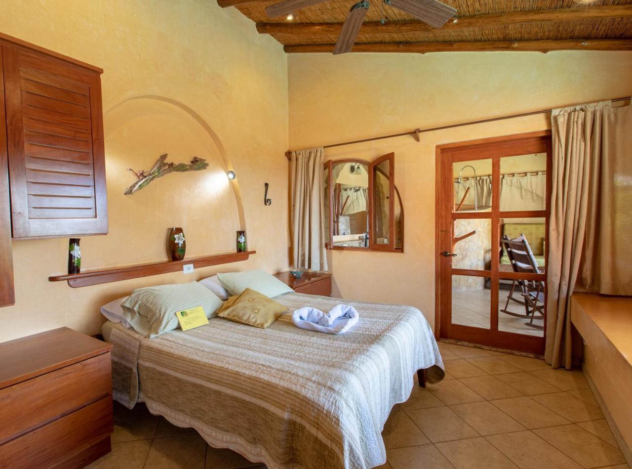 Queen Room with Garden View
