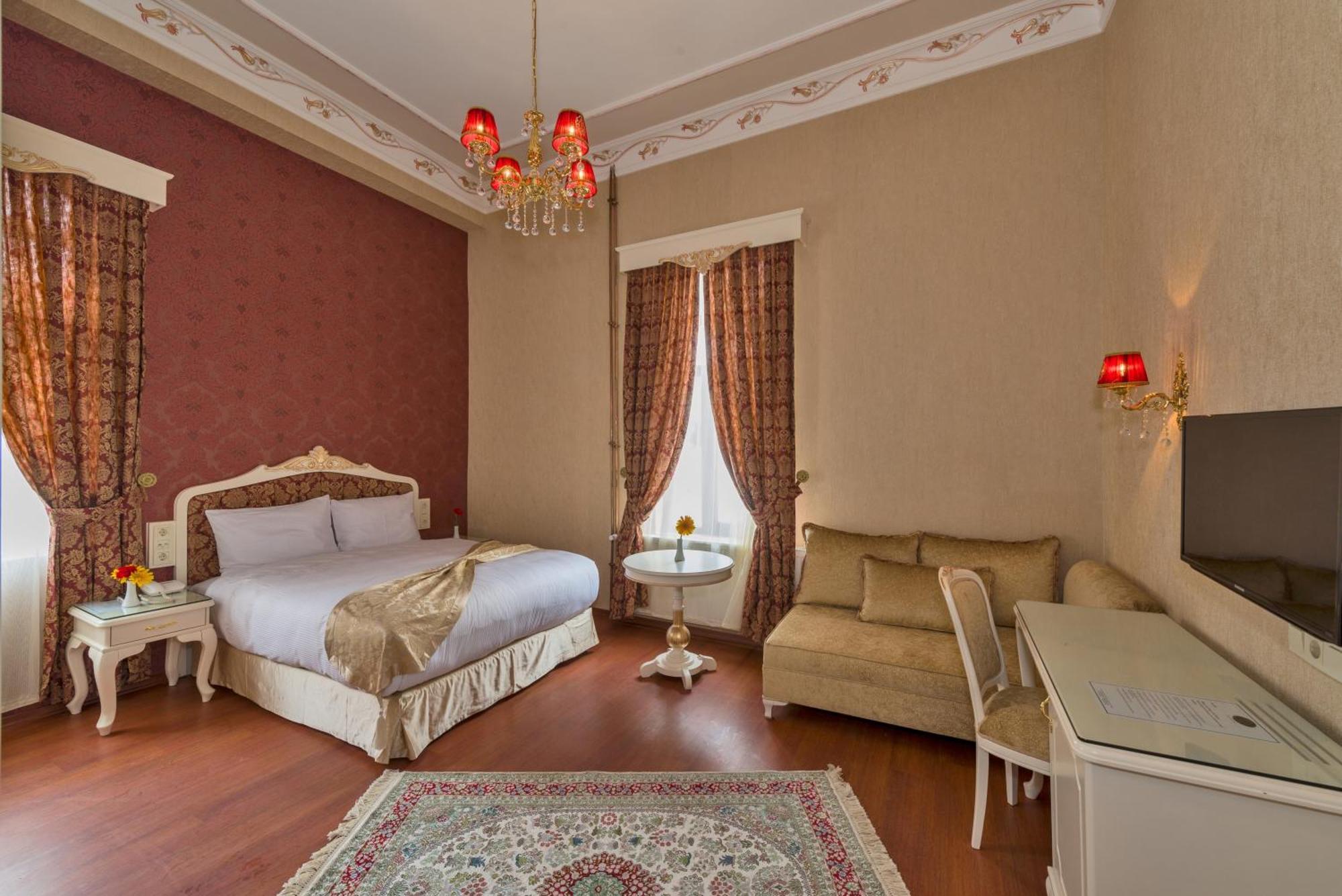 Deluxe Triple Room
