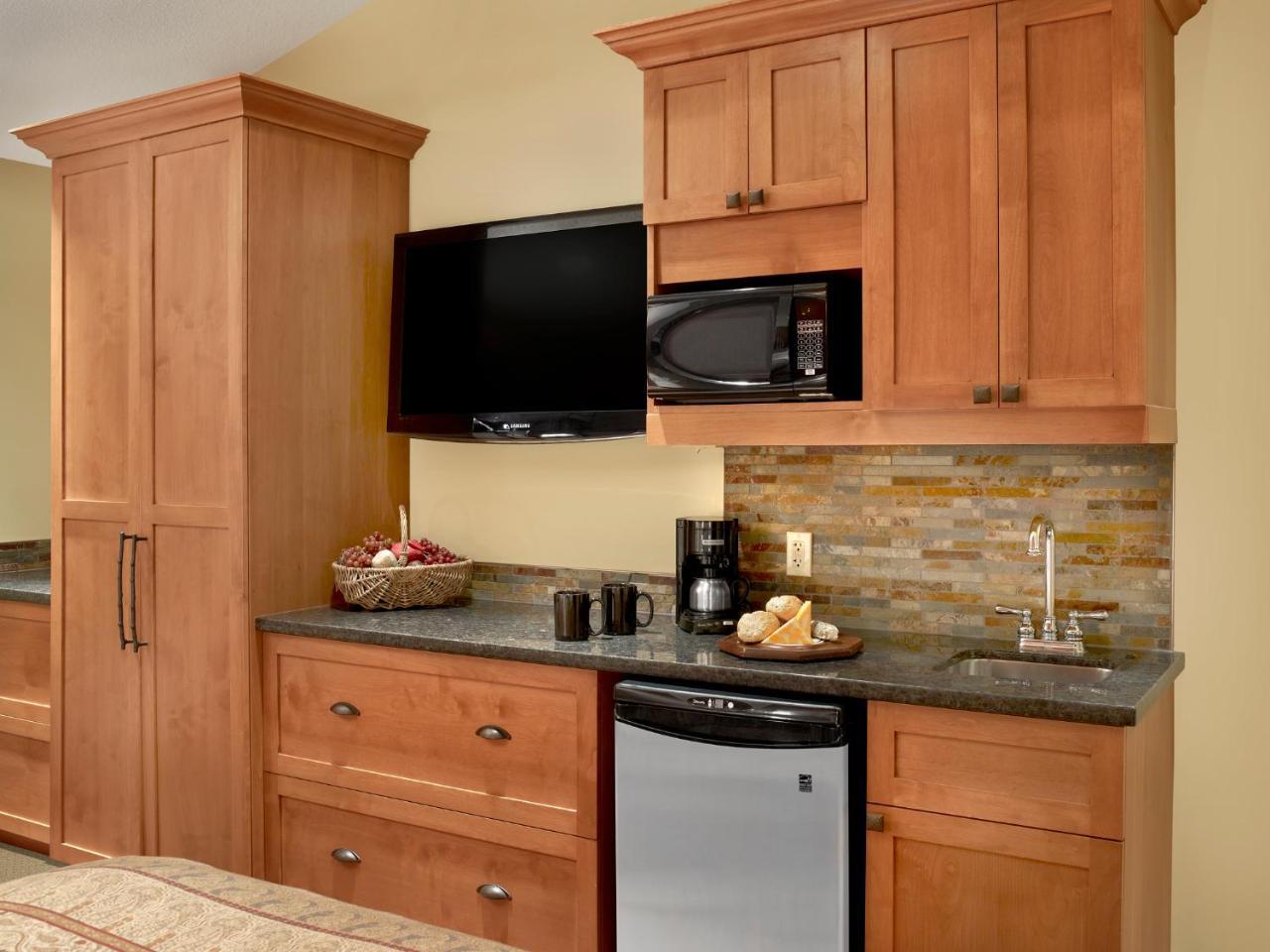 Standard Double Suite