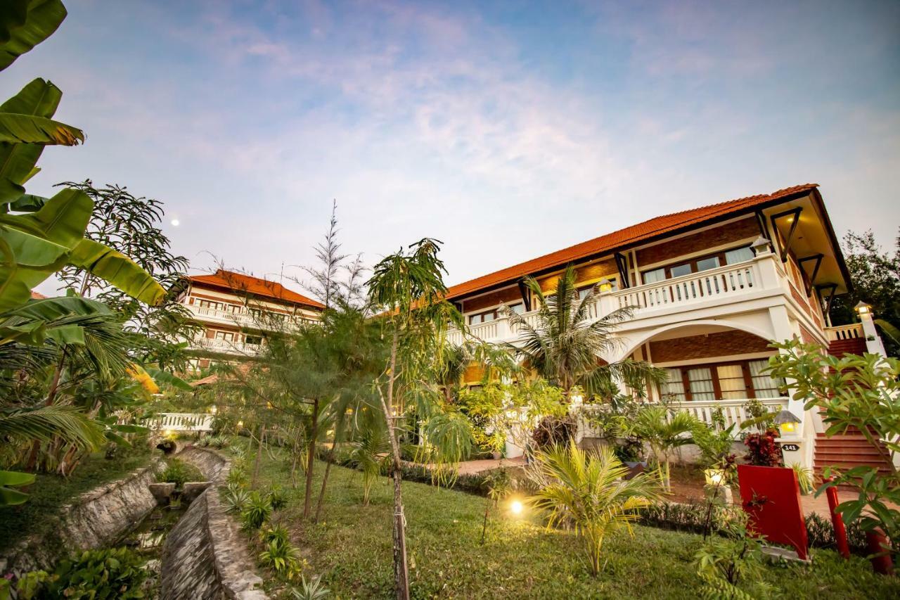 Deluxe Double Room with Garden View