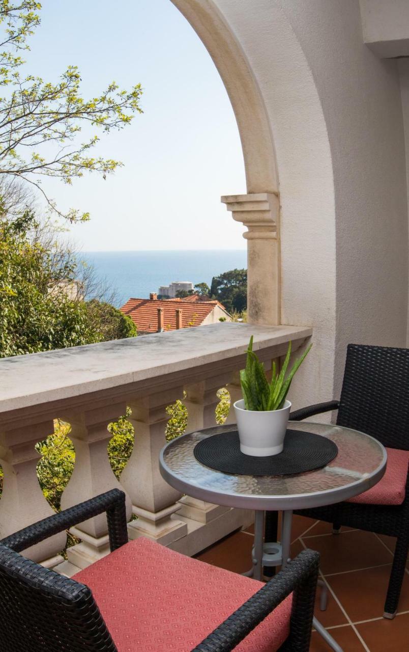 One-Bedroom Apartment with Balcony and Sea View