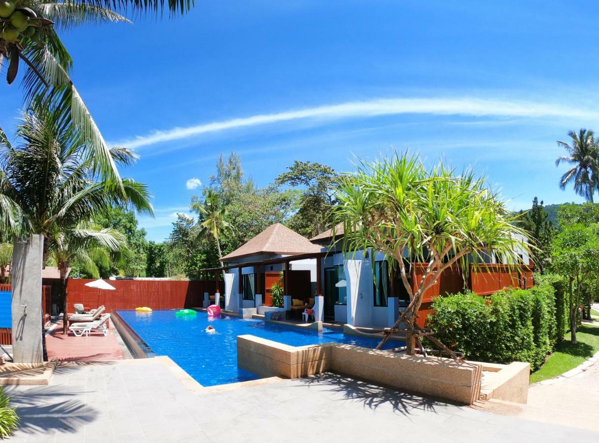 Beach Front Pool Access