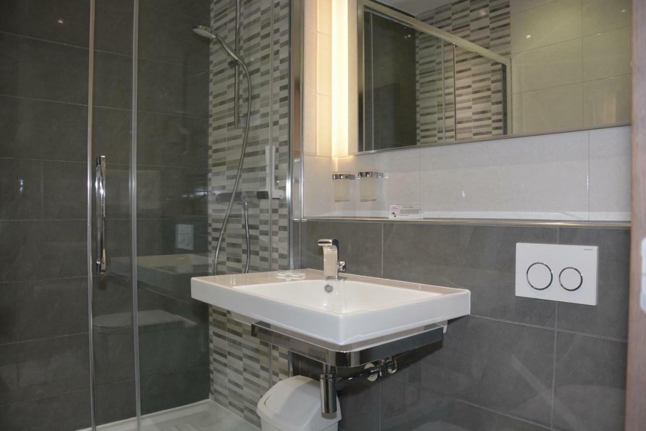 Twin Room with Balcony