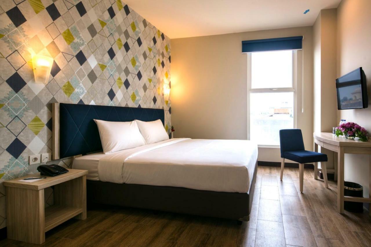 Deluxe Queen Room