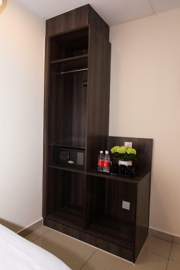 My Twin Room