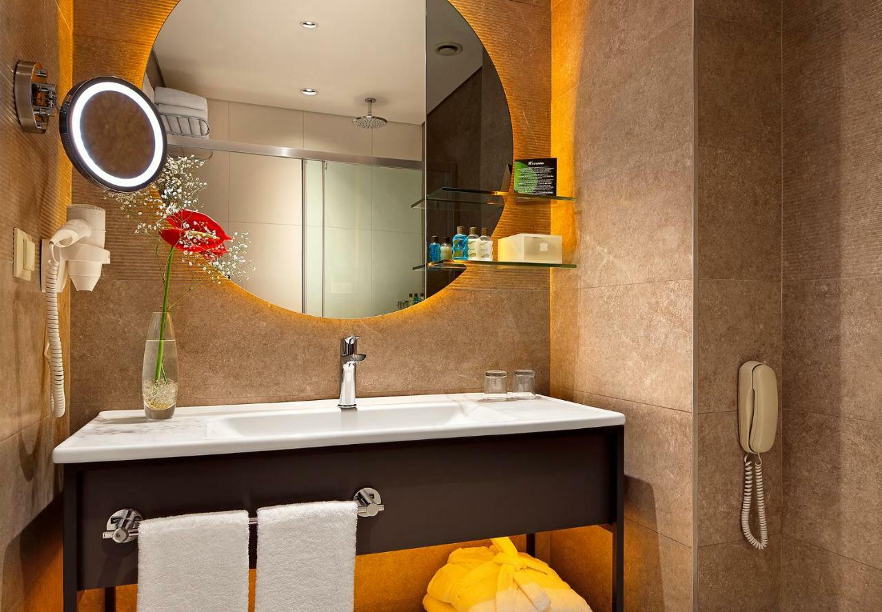 Standard Double or Twin Room with Sea View