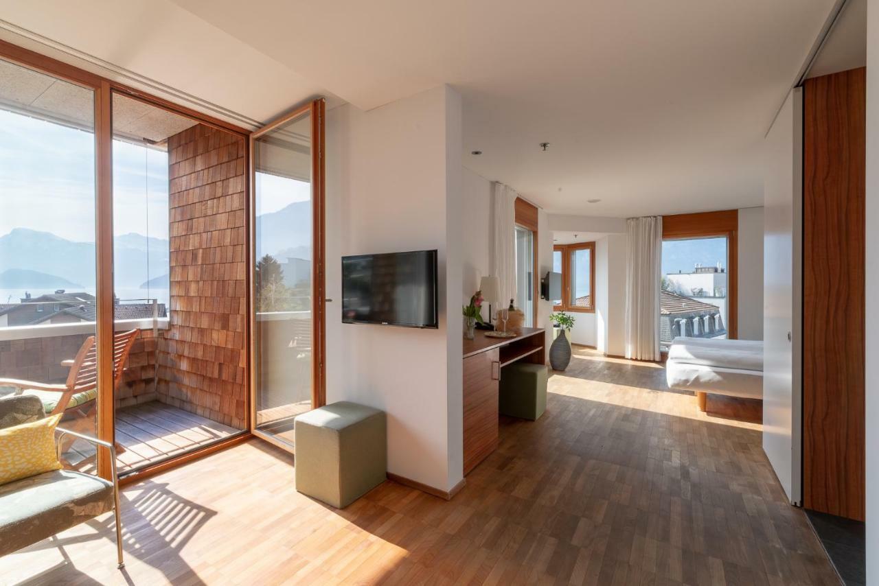 Junior Suite with Lake View