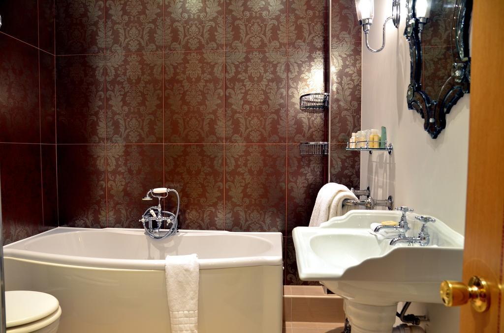 Superior Double Room with Inland View