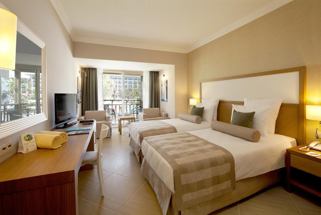 Two Connecting Double Rooms