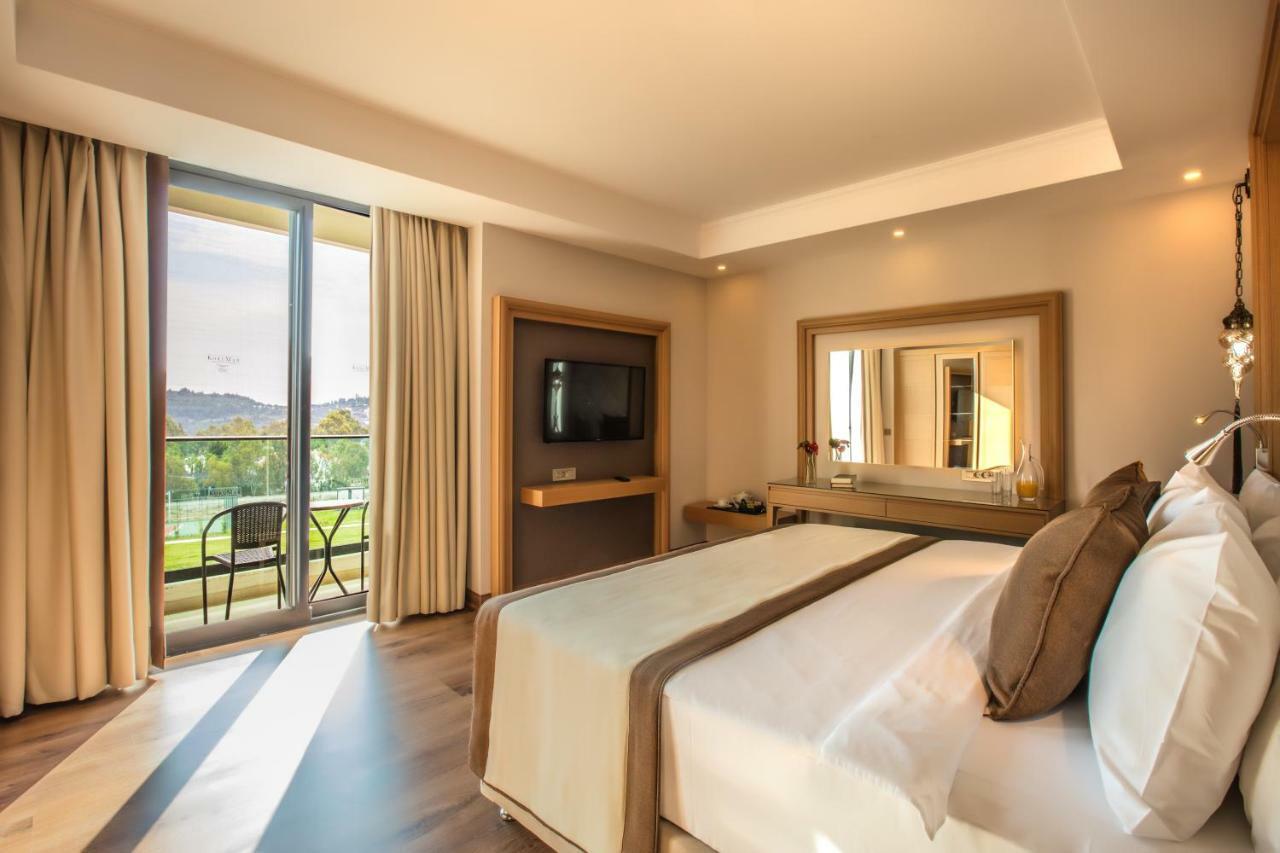 Suite with Garden View (2 adults + 3 children)