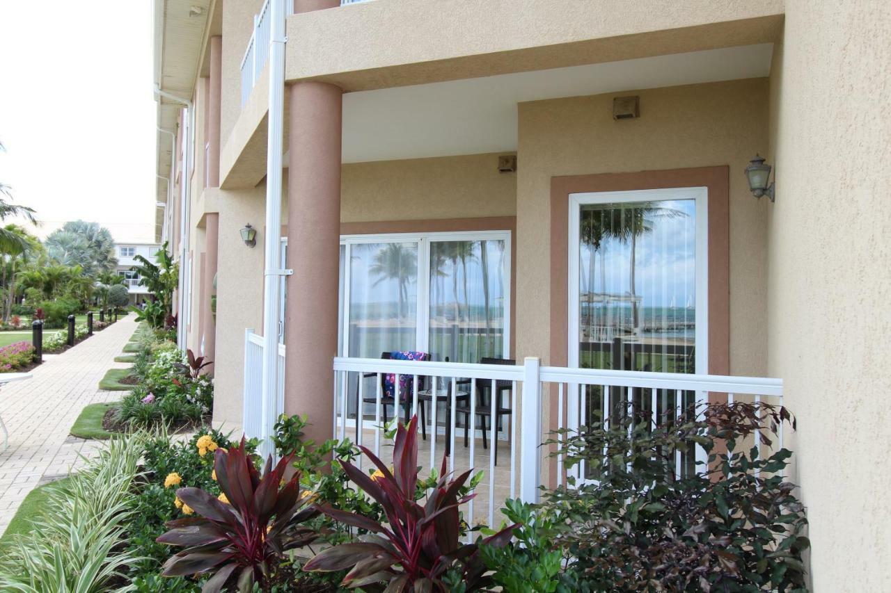 Deluxe Suite with Sea View