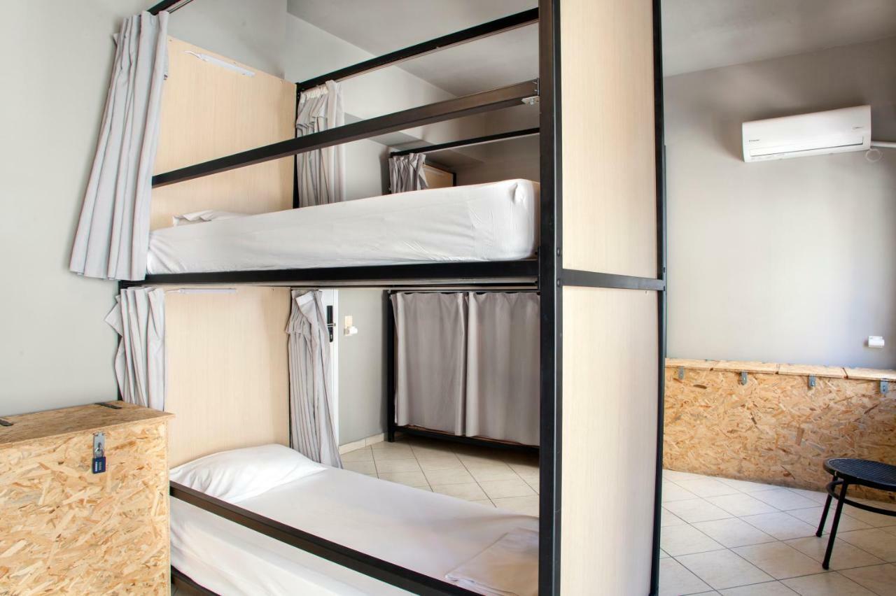 Bed in 6-Bed Mixed Dormitory Room