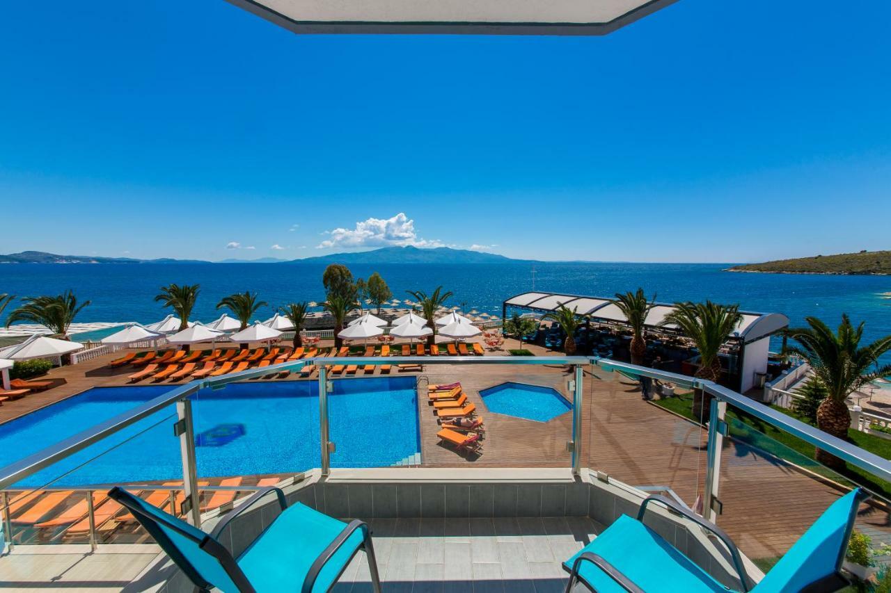 Triple Room with Balcony and Sea View
