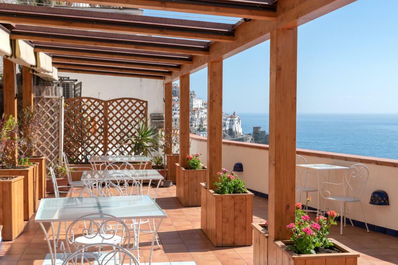 Family Room with Sea View