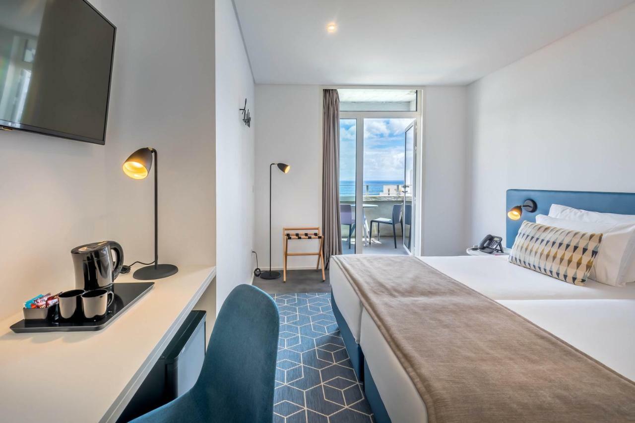 Double Room with Front Sea View