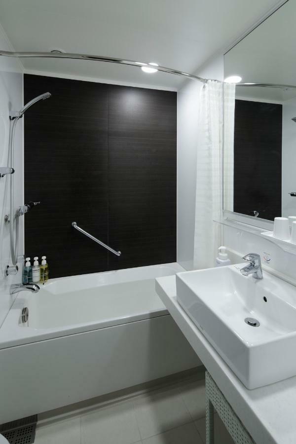 Twin Room - Non-Smoking