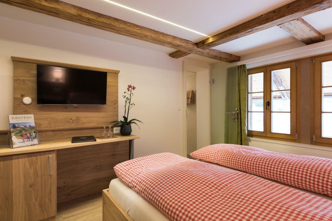 Standard Queen Room