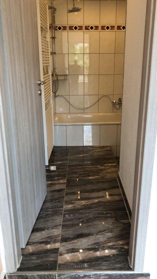 Large Single Room
