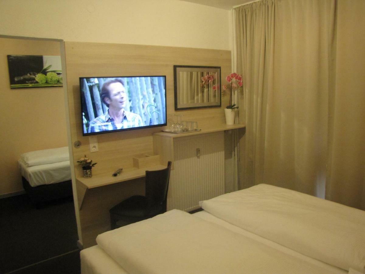 Triple Room with Private Bathroom