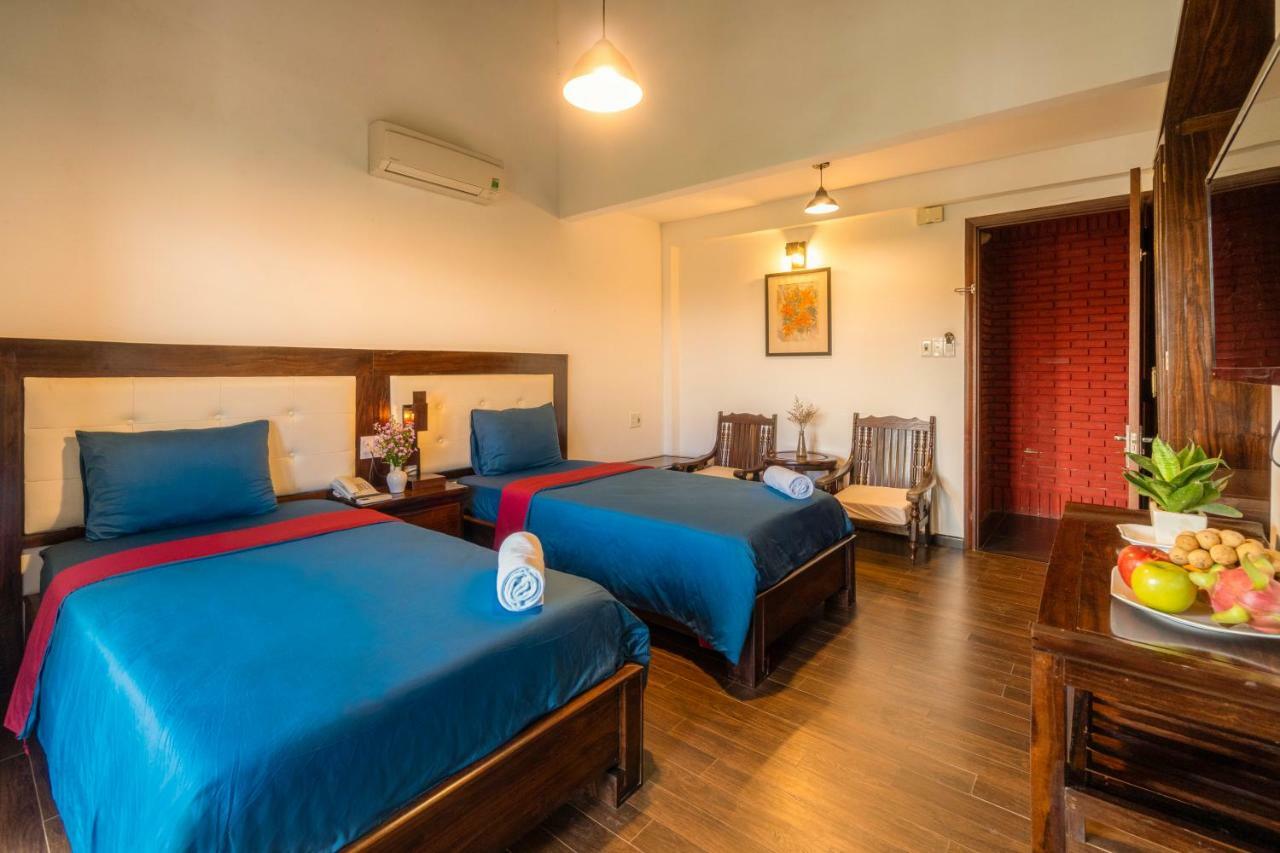 Deluxe Double or Twin Room with City View