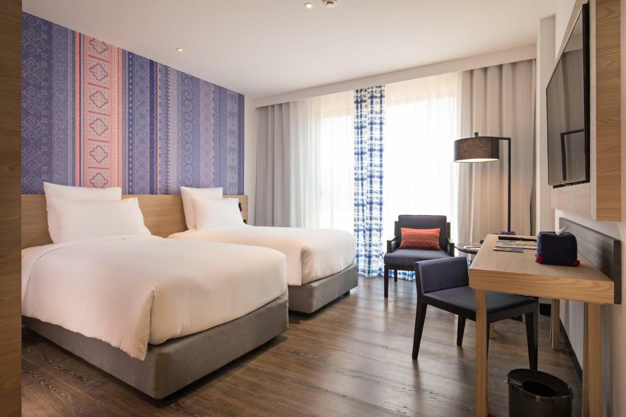 Deluxe Room Twin Beds
