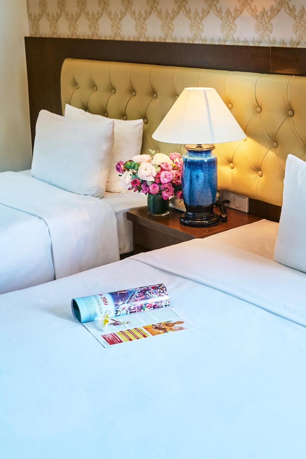 Deluxe Triple Room with Partial Sea View