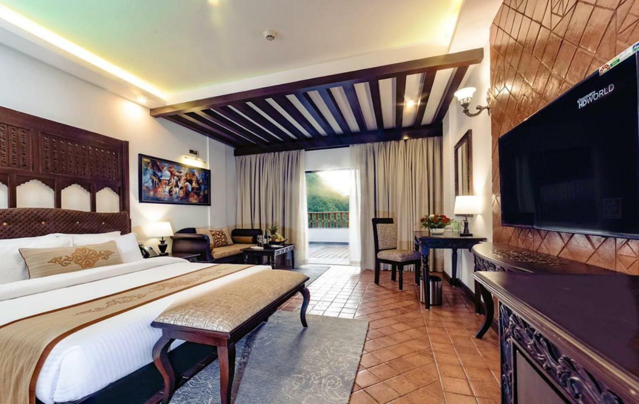 Himalayan Bliss Suite : Cable Car Ride, Zipline, Gym, Infinity Pool, and Outdoor Heated Jacuzzi