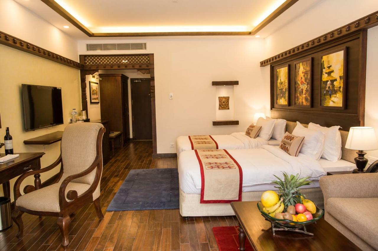 Classic Standard Base View Twin Room : Cable Car Ride, Zipline, Gym, Infinity Pool, and Outdoor Heated Jacuzzi