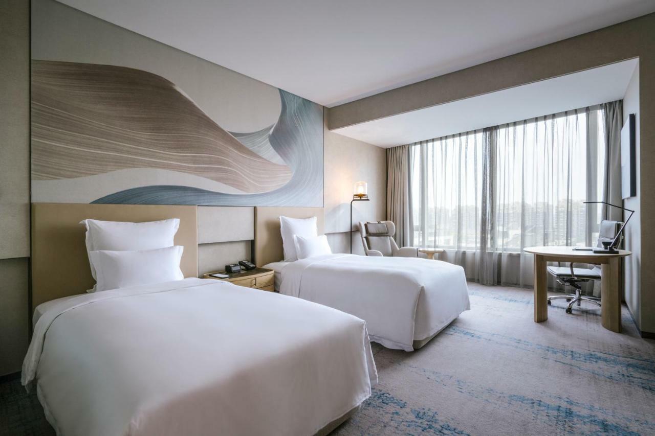 Superior Twin Room with City View