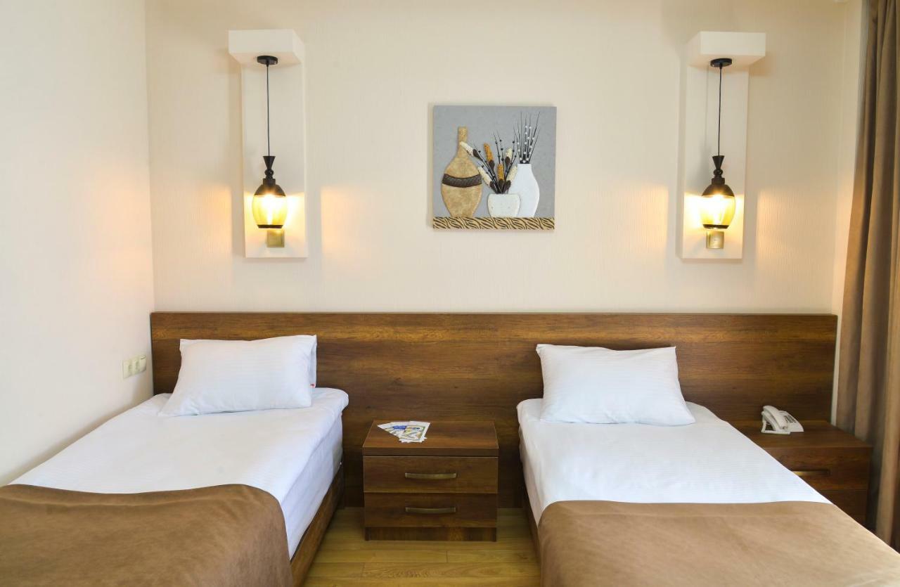 Deluxe Double or Twin Room with Balcony