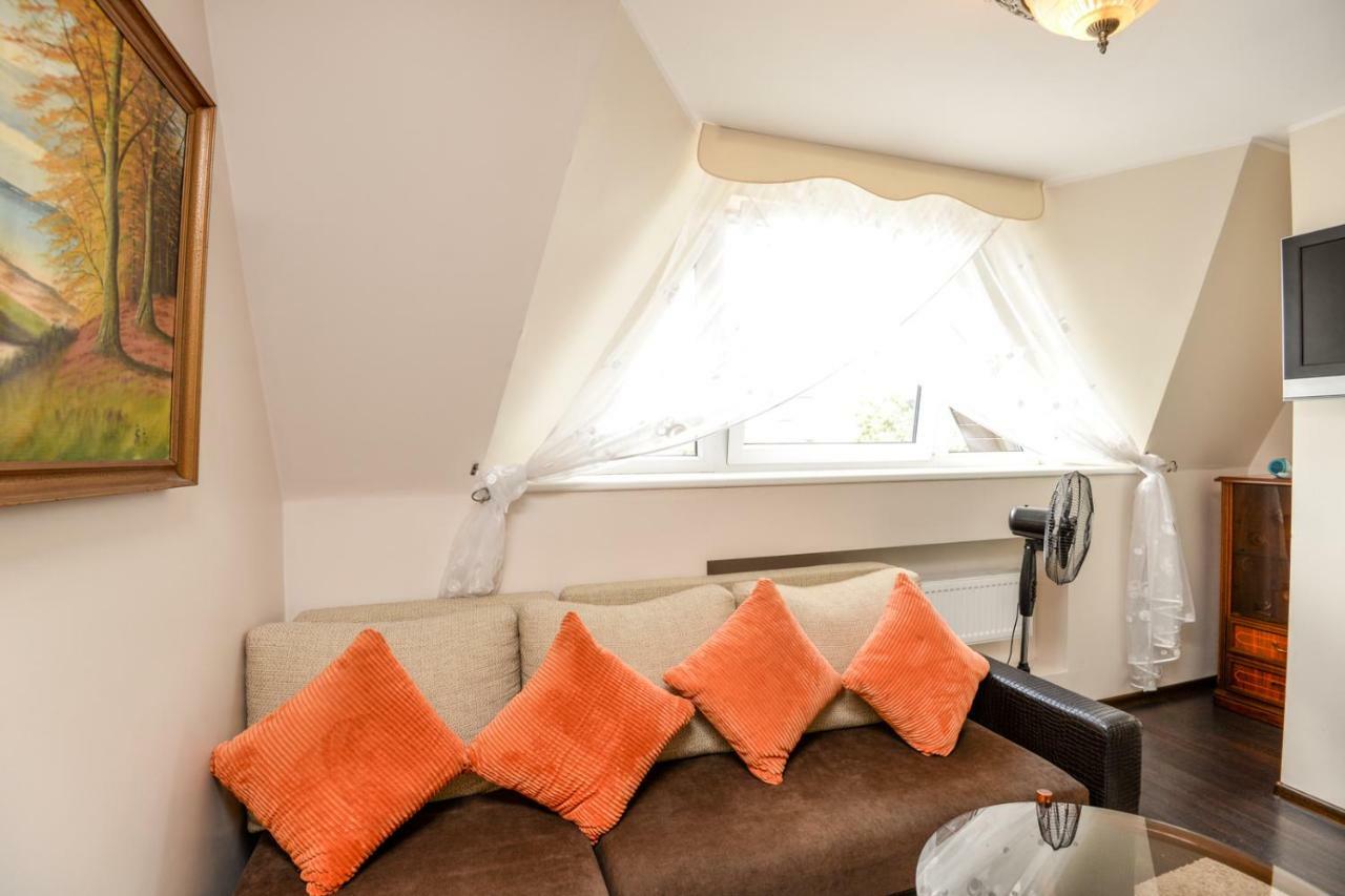 Family Room (4 Adults)